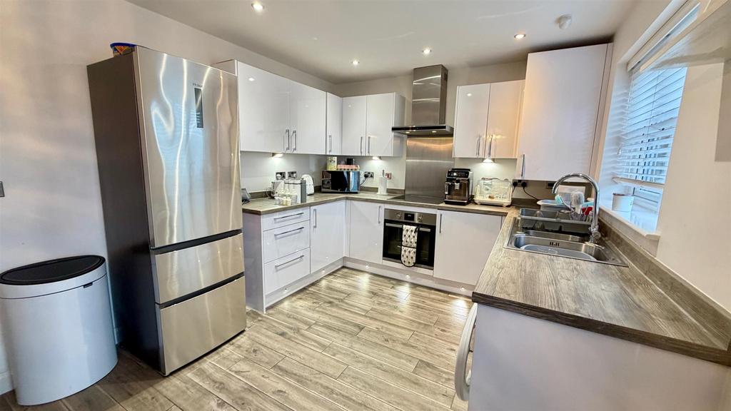 Kitchen/ dining room