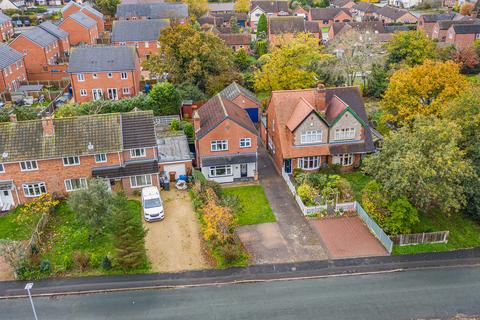 3 bedroom detached house for sale, Oakfield Road, Alrewas, DE13