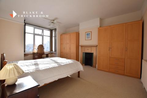 3 bedroom semi-detached house for sale, Freeland Road, Clacton-on-Sea