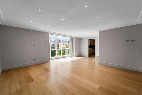 2 bedroom apartment to rent, Oriel Drive, London SW13