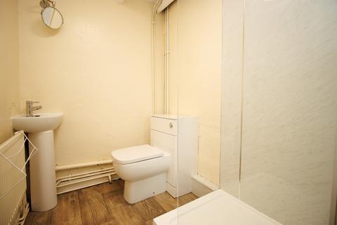 2 bedroom cottage for sale, Main Street, Gristhorpe YO14