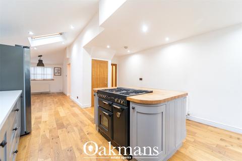 4 bedroom semi-detached house to rent, Barley Mow Lane, Bromsgrove B61