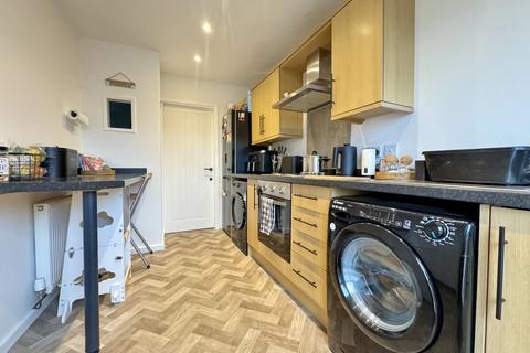 9 Dol Eithin, Caergeiliog, Holyhead, LL65 3NG