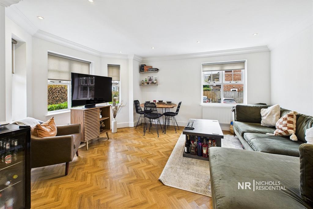 Lounge / Dining Room