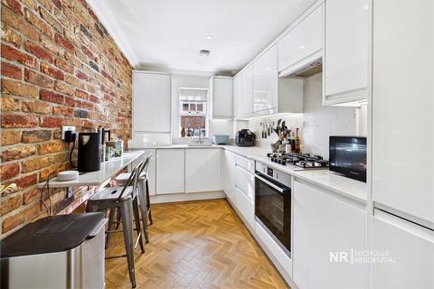 2 bedroom flat for sale, Daymerslea Ridge, Leatherhead, Surrey. KT22