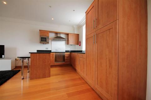 2 bedroom apartment to rent, Murton House, City Centre