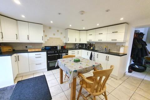 3 bedroom detached house for sale, West Street, South Petherton, TA13