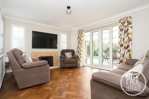 undefined, Dixon Drive, Oulton Broad, NR33