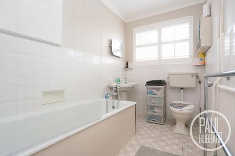 undefined, Dixon Drive, Oulton Broad, NR33