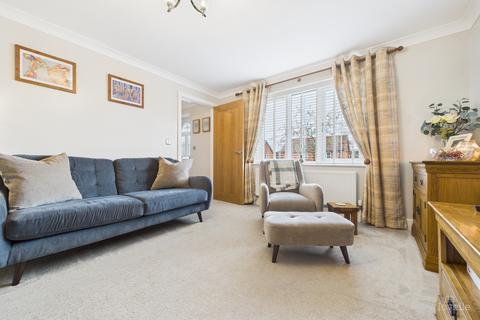 3 bedroom semi-detached house for sale, Glanford Rise, North Lincolnshire DN18