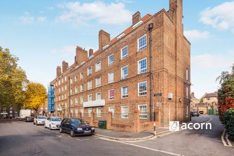 4 bedroom flat to rent, Peckham Road London SE5