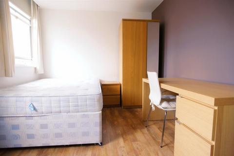 2 bedroom apartment to rent, St Andrews Street, City Centre