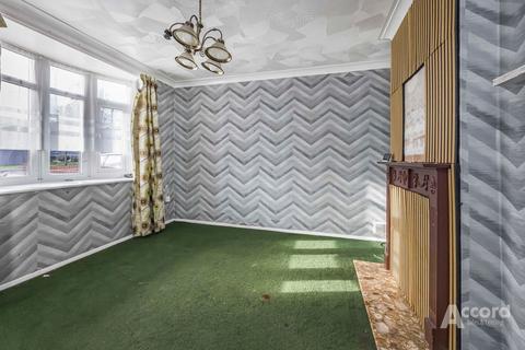 2 bedroom terraced house for sale, Chatteris Avenue, Romford, RM3