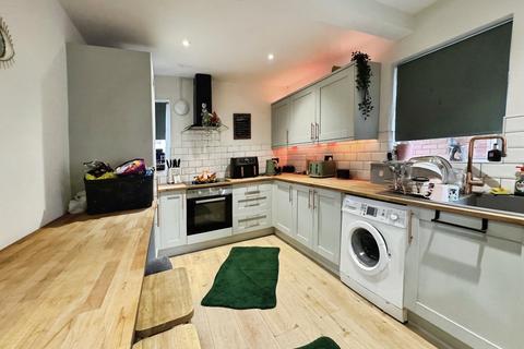 undefined, Shirley Parade, Gomersal, BD19