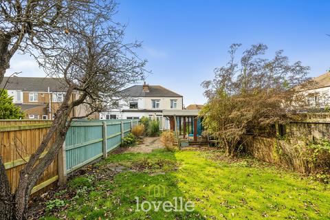 3 bedroom semi-detached house for sale, Kelham Road, Grimsby DN32