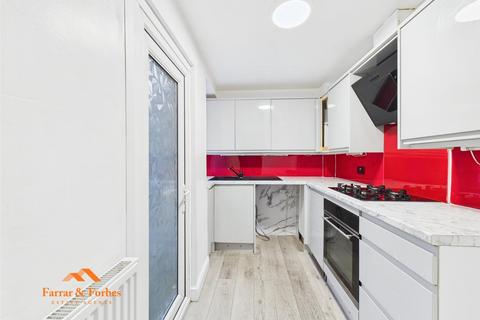 3 bedroom terraced house to rent, Vaughan Street, Nelson BB9