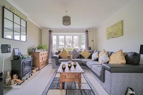 3 bedroom detached house for sale, Tangmere Close, Melksham SN12