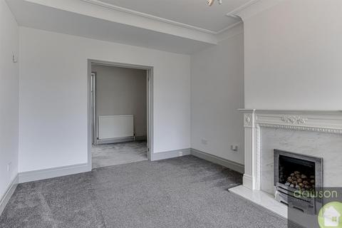 2 bedroom semi-detached house to rent, Milner Lane, Halifax