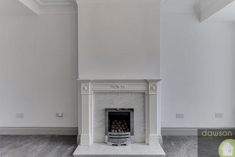 2 bedroom semi-detached house to rent, Milner Lane, Halifax