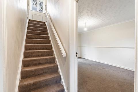 undefined, Clos Myddlyn, Pontypridd CF38