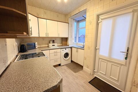 4 bedroom semi-detached house for sale, Mytham Road, Little Lever, Bolton, BL3