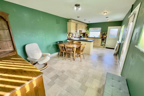 3 bedroom semi-detached house for sale, Penrhydlyniog, Pwllheli