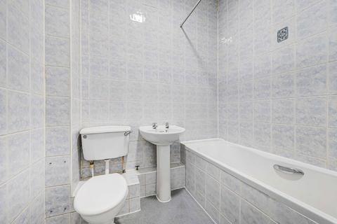 2 bedroom flat to rent, Uxbridge Road, London W12