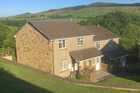 2 bedroom flat to rent, Haw Bank Court, Skipton, BD23