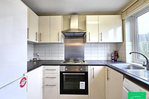 2 bedroom flat to rent, Deanery Close, East Finchley, N2