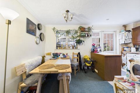undefined, Woodfield Way, Reading RG7