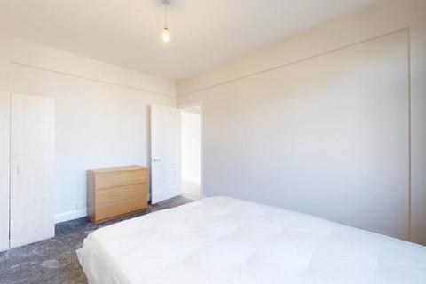 undefined, The Broadway, South Wimbledon