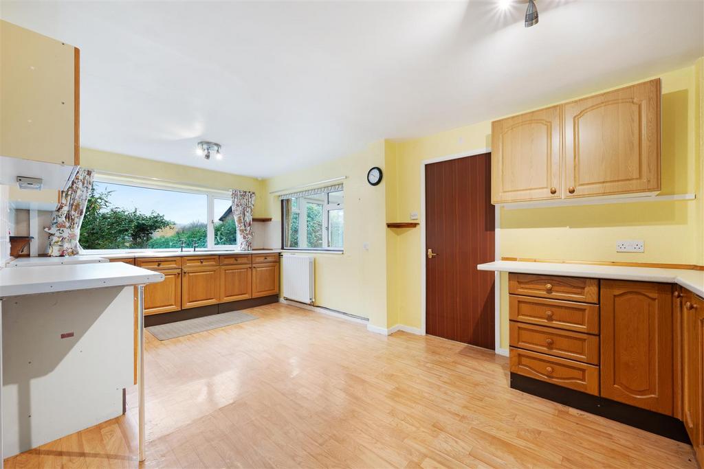 Meadow Way19 (1).jpg