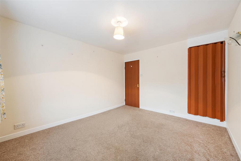 Meadow Way26.jpg