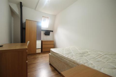 3 bedroom apartment to rent, St Andrews Street, City Centre