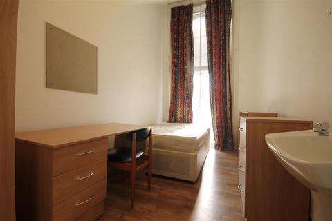 3 bedroom apartment to rent, Rubicon House, City Centre