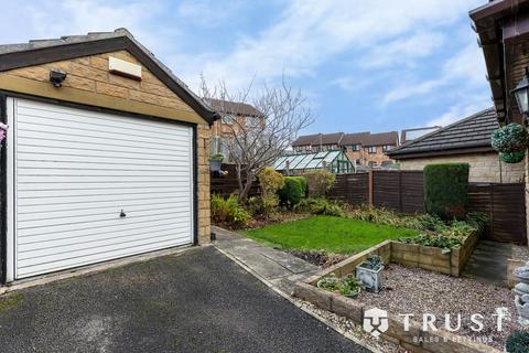 2 bedroom semi-detached bungalow for sale, Cawley Lane, Heckmondwike, WF16
