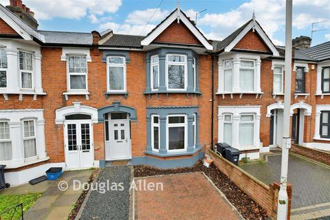3 bedroom terraced house for sale, South Park Drive, Ilford, Essex