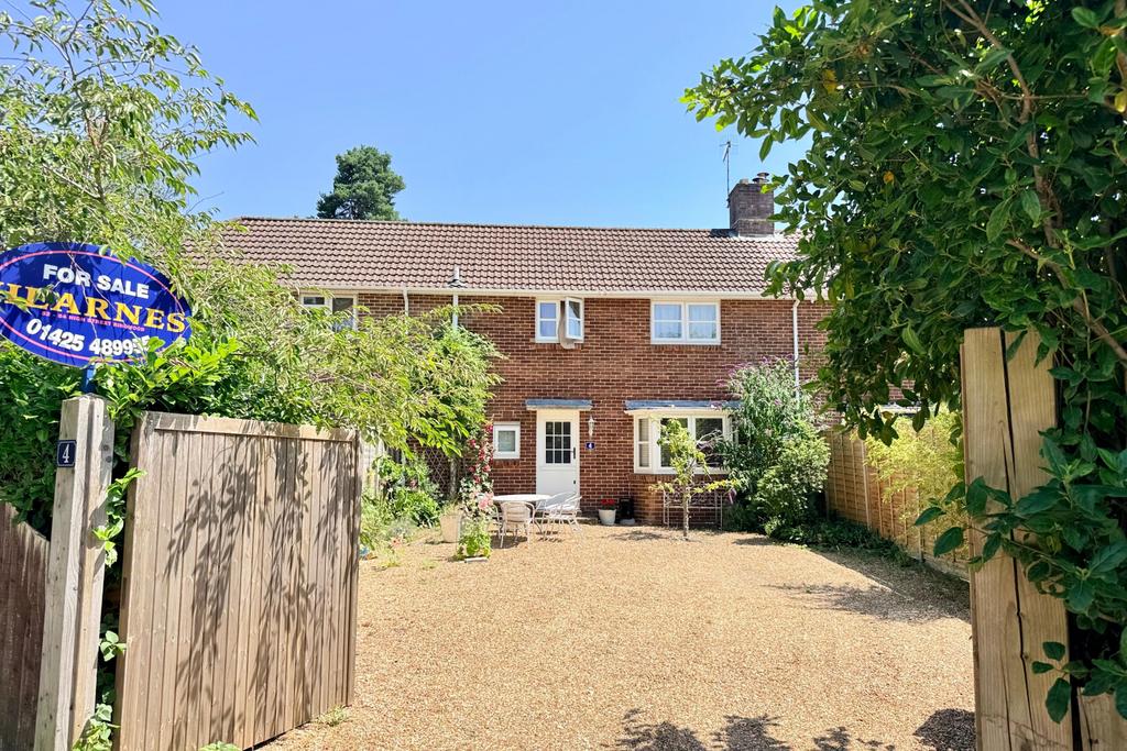 3 bedroom terraced house for sale