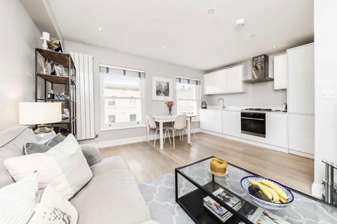 2 bedroom flat to rent, Concanon Road, London SW2