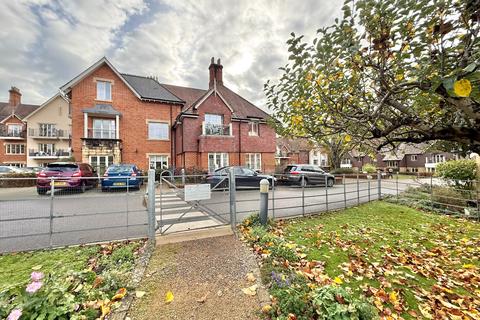 34 Garnier Drive, Bishopstoke Park Retirement Village
