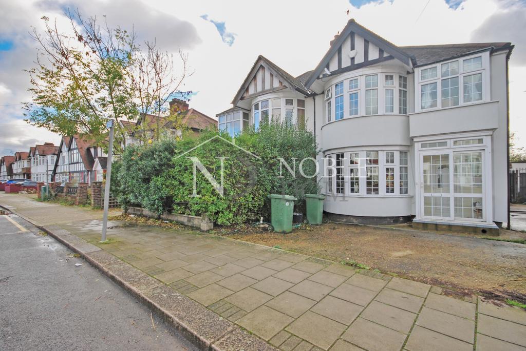 3 bedroom semi detached house in sudbury hill