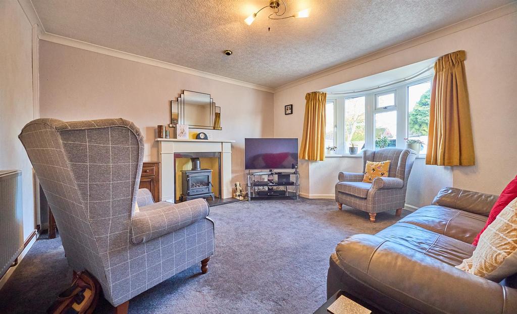 Lounge to Front