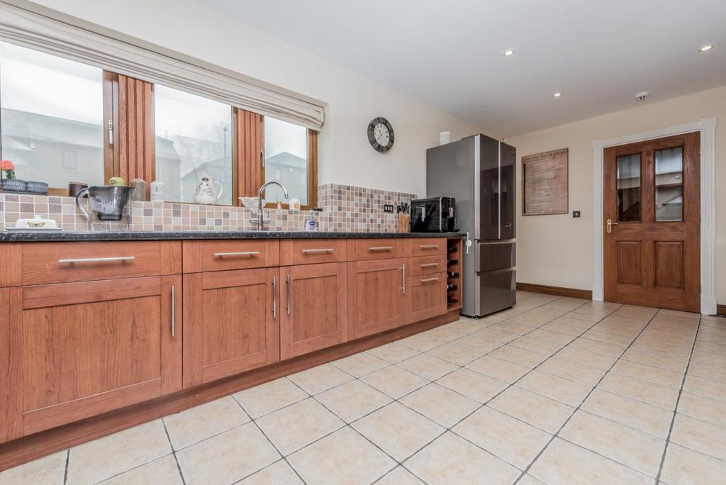 B/Kitchen