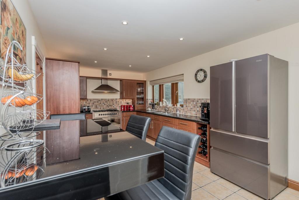 B/Kitchen