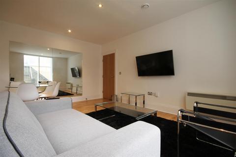 3 bedroom apartment to rent, Chaucer Building, City Centre