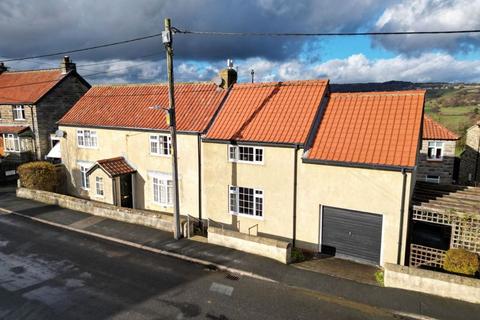 4 bedroom cottage for sale, 14 Eskdaleside, Sleights
