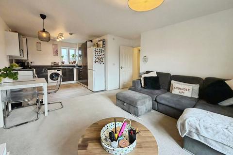 2 bedroom flat for sale, Santa Cruz Avenue, Milton Keynes, MK3