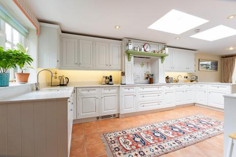 3 bedroom detached house for sale, Newpound Lane, Wisborough Green, Billingshurst, West Sussex, RH14