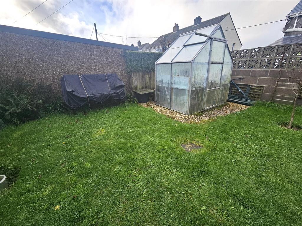 Further Garden.jpg