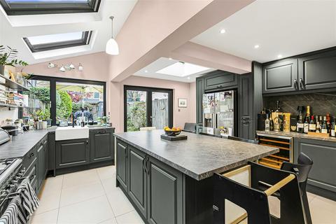 4 bedroom semi-detached house for sale, Canbury Park Road, Kingston Upon Thames KT2
